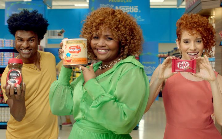 Nova promoção da Nestlé com campanha estrelada por Gaby Amarantos