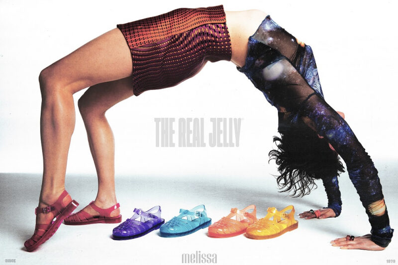 Melissa celebra a originalidade de seus jelly shoes em meio ao boom da tendência