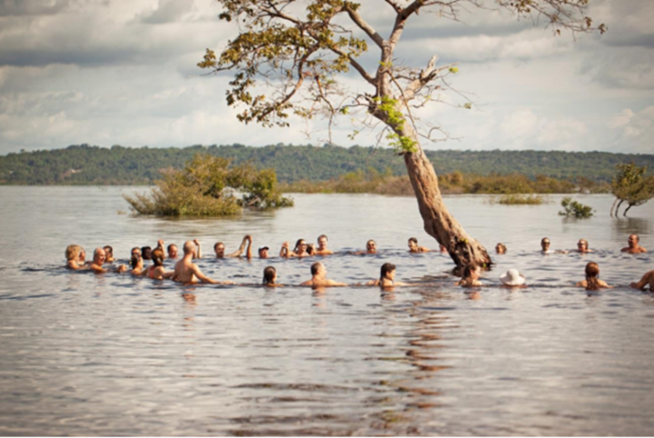 Livraria da Vila reúne grandes nomes da literatura brasileira em viagem de barco na Amazônia - Foto: divulgação.
