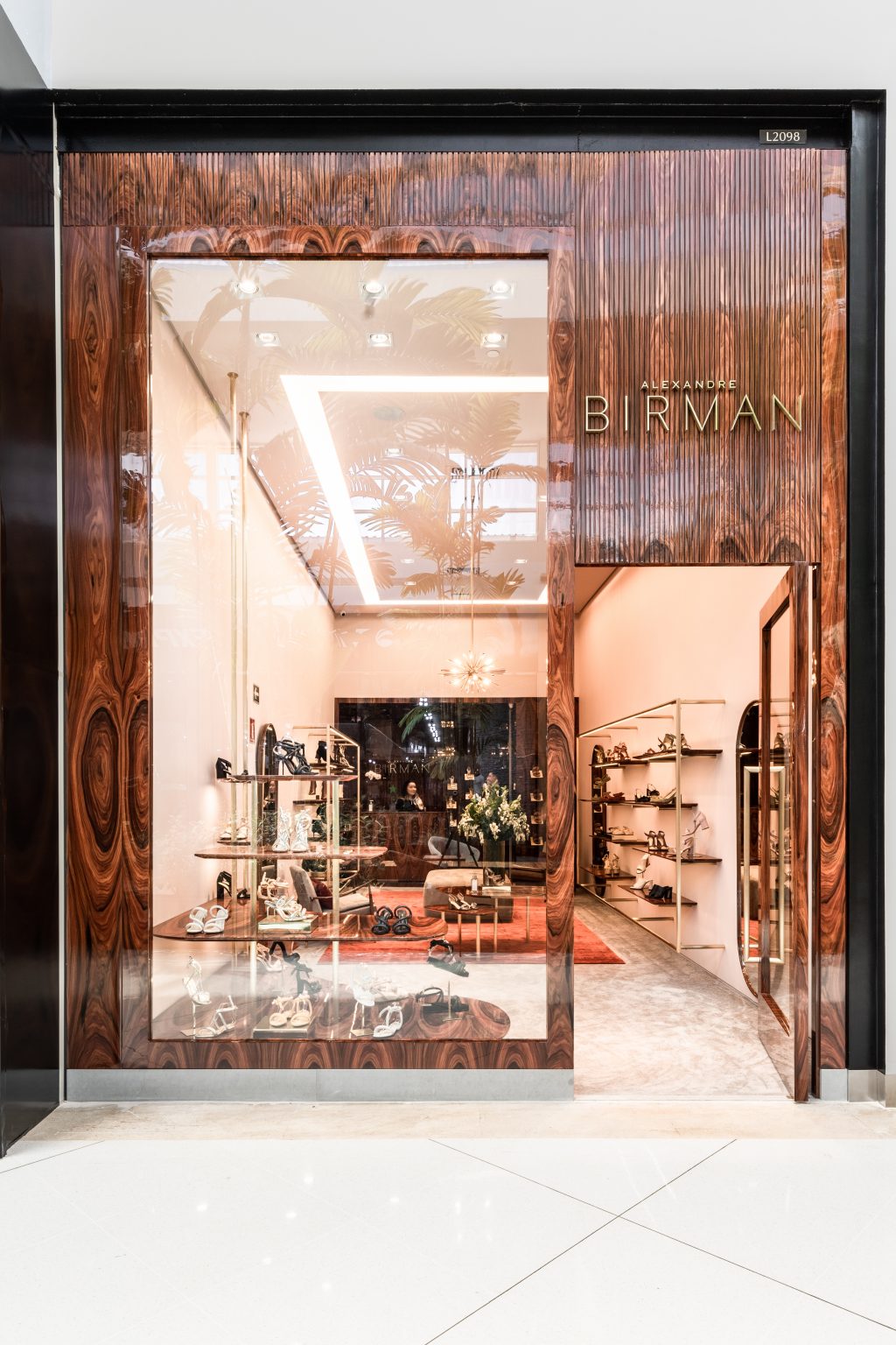 Alexandre Birman inaugura primeira loja em Ribeirão Preto - Foto: divulgação.